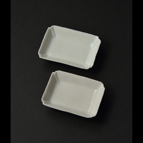 「No.30　白磁小皿角  大　六 / A set of 6 small plates, White porcelain」の写真　その2