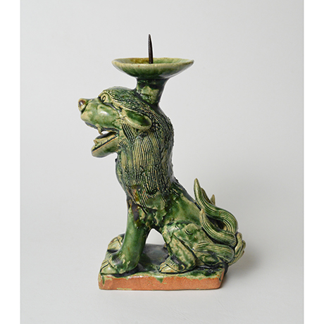 「No.35　織部狛犬阿形燭台 / Candle stand, Oribe, Lion dog shaped」の写真　その2