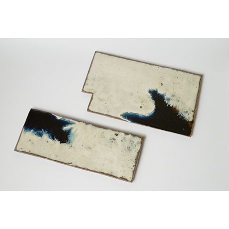 「図47 (No.51) 　朝鮮唐津羅漢陶板 一対　A pair of plates, Chosen-karatsu」の写真　その2