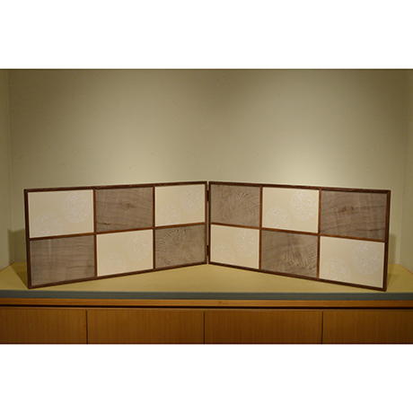 「No.1(DM)　桑縁神代杉市松風炉先屏風　京唐紙：菅原文葉 / Folding screen, Mulberry tree, Japanese cedar　　KARAKAMI：SUGAWARA Fumiha」の写真　その2