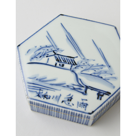 「No.10　富本憲吉　染付大和川急雨六角飾筥 / TOMIMOTO Kenkichi　Ornamental box, Sometsuke」の写真　その2