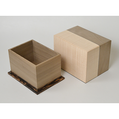 「No.28　神代杉象嵌箱「行雲」 / Ornamental box, Japanese cedar, Maple, Black persimmon」の写真　その5