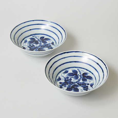 「No.10　横縞葡萄文向付 / Dish with grape vine design, Sometsuke」の写真　その1