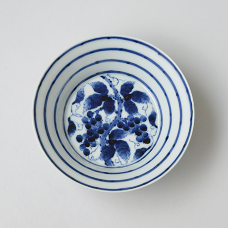 「No.10　横縞葡萄文向付 / Dish with grape vine design, Sometsuke」の写真　その2