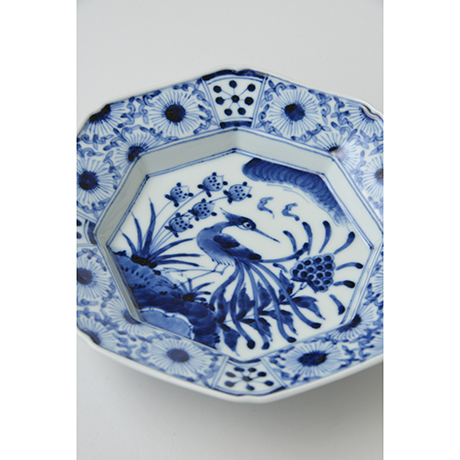 「No.15　芙蓉手花鳥文八角皿　七寸  / Dish with birds and flowers design, Sometsuke」の写真　その2