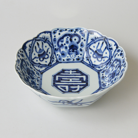 「No.25　雲龍寿文輪花中鉢 / Bowl with ascending dragon design, Sometsuke」の写真　その1