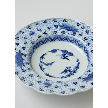 「No.6　花唐草文輪花リム皿　七寸 / Dish with arabesque design, Sometsuke」の写真　その2