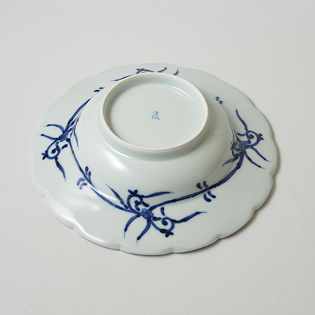 「No.6　花唐草文輪花リム皿　七寸 / Dish with arabesque design, Sometsuke」の写真　その3