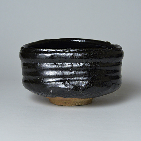 「No.5　織部黒茶盌 / Tea bowl, Oribe-kuro」の写真　その1