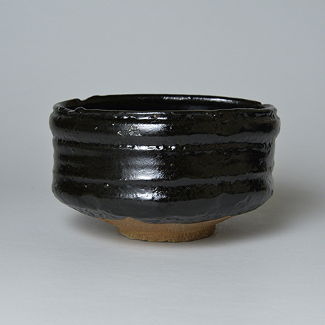 「No.5　織部黒茶盌 / Tea bowl, Oribe-kuro」の写真　その3