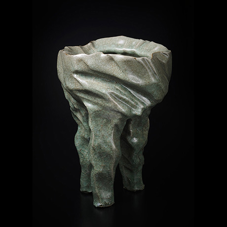 「14. 岡部嶺男　翠青磁鼎　/　OKABE Mineo　Vessel, Celadon, Chinese Ding shape」の写真　その1