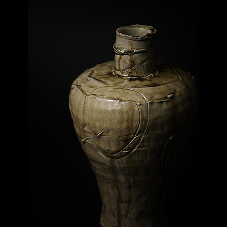 「15. 岡部嶺男　古瀬戸瓶子　/　OKABE Mineo　Vessel, Ko-seto style ash glaze, Heishi shape」の写真　その3