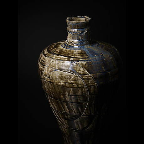 「16. 岡部嶺男　飴釉窯変瓶子　/　OKABE Mineo　Vessel, Brown glaze, Heishi shape」の写真　その2