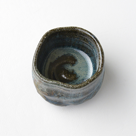 「No.72　石斑ぐい呑 / Sake cup, Ishi-madara (Stone ash glaze)」の写真　その3