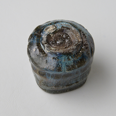 「No.72　石斑ぐい呑 / Sake cup, Ishi-madara (Stone ash glaze)」の写真　その4