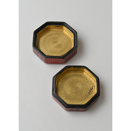 「No.9（図5） 色絵洋彩蓋物 / Covered vessel, Overglaze enamels」の写真　その4
