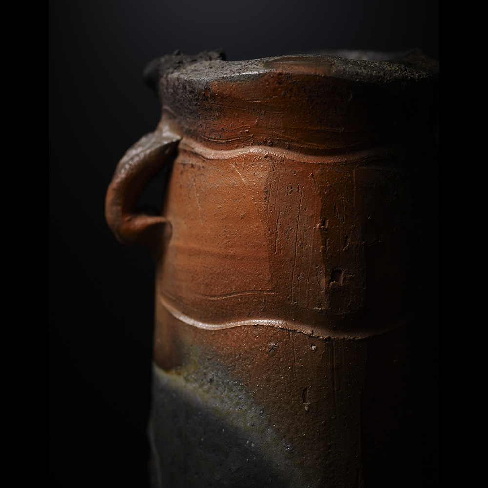 「17. 金重陶陽　備前耳付花入　/　KANESHIGE Toyo　Vase, Bizen」の写真　その2