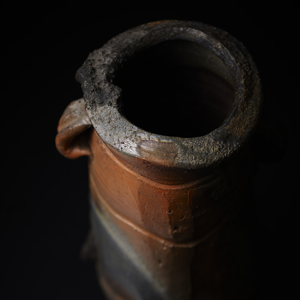 「17. 金重陶陽　備前耳付花入　/　KANESHIGE Toyo　Vase, Bizen」の写真　その4