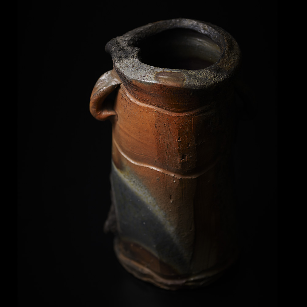 「17. 金重陶陽　備前耳付花入　/　KANESHIGE Toyo　Vase, Bizen」の写真　その3