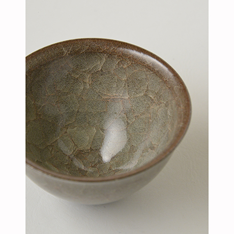 「No.1　岡部嶺男　窯変米色瓷盃 / OKABE Mineo　Sake cup, Brownish colored celadon, Yohen」の写真　その7