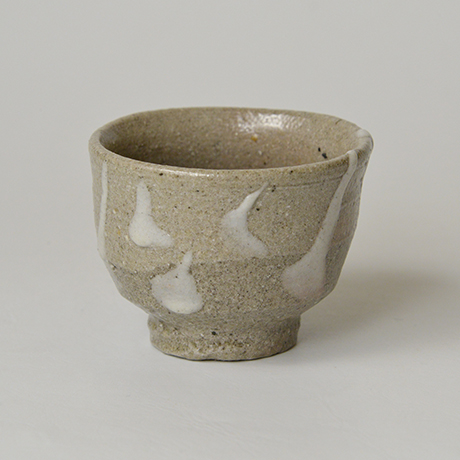 「No.3　濱田庄司　塩釉白打盃 / HAMADA Shoji　Sake cup, Salt glaze with white slip decoration」の写真　その1