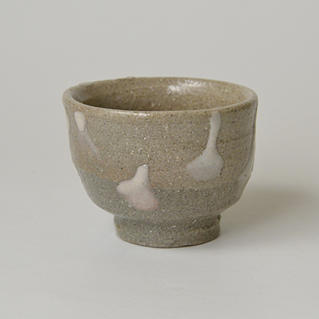「No.3　濱田庄司　塩釉白打盃 / HAMADA Shoji　Sake cup, Salt glaze with white slip decoration」の写真　その3