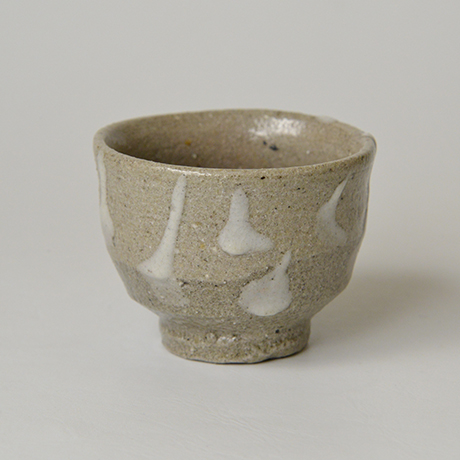 「No.3　濱田庄司　塩釉白打盃 / HAMADA Shoji　Sake cup, Salt glaze with white slip decoration」の写真　その4