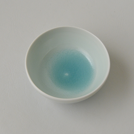 「No.33　小山冨士夫　青白磁盃 / KOYAMA Fujio　Sake cup, Bluish white porcelain」の写真　その3