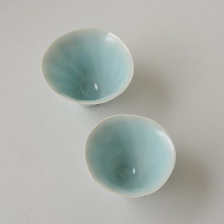 「No.40　鈴木治　入子盃 / SUZUKI Osamu　A set of 5 sake cups, Bluish white porcelain」の写真　その2