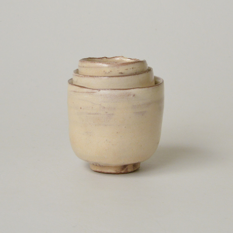 「No.49　八木一夫　白酒盃 / YAGI Kazuo　Sake cup, White porcelain」の写真　その3