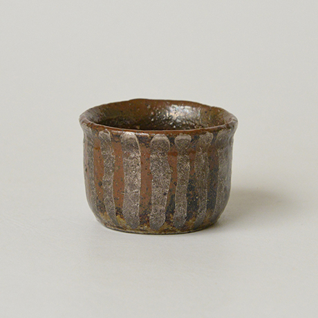 「No.6　北大路魯山人　銀彩ぐいのみ / KITAOJI Rosanjin　Sake cup, Overglaze silver」の写真　その1