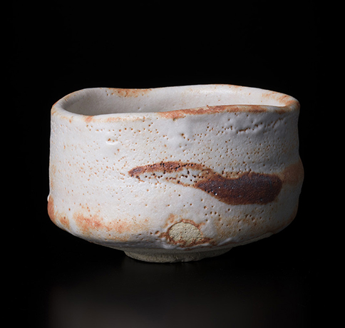 「No.126　志野　（一文字）　／　Chawan, Shino, with a design of a line (Ichimonji)」の写真　その1