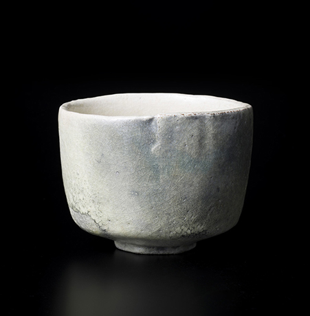 「No.35　白楽　銘：墨絵　／　Chawan, White Raku, “Sumi-e”」の写真　その1