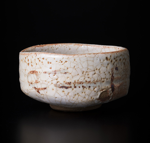 「No.103　志野　（柳に月）　／　Chawan, Shino, Willow and the moon design」の写真　その1