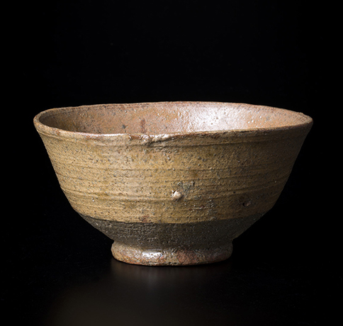 「No.47　釘堀伊羅保　銘：杜鵑　／　Chawan, Irabo, nail curving, “Hototogisu”」の写真　その1