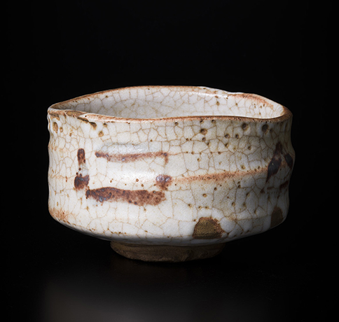 「No.124　志野　（〇△▢）　／　Chawan, Shino, 〇△▢ design」の写真　その1