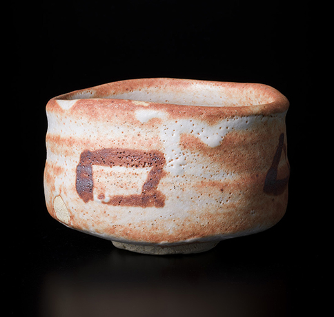 「No.146　志野　（○△▢）　／　Chawan, Shino, ○△▢ design」の写真　その1