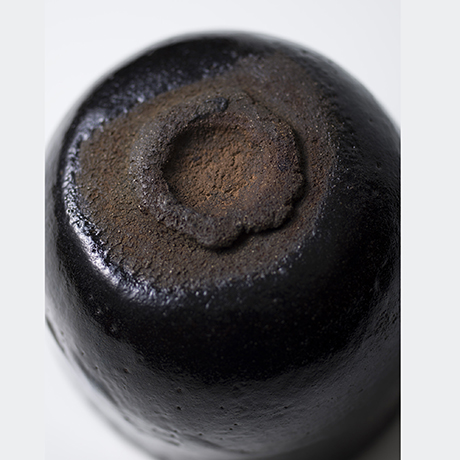 「No.4　黒楽　銘：山翁　／　Chawan, Black Raku, “San-oh”」の写真　その2