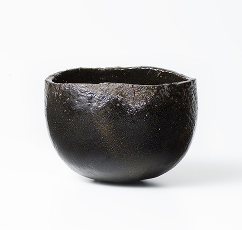 「No.8　黒楽　銘：大河　／　Chawan, Black Raku, “Taiga”」の写真　その1