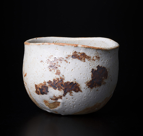 「No.67　志野　銘：破雲　／　Chawan, Shino, “Yabure Gumo”」の写真　その1