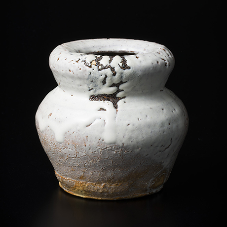 「17.　三輪休和　萩焼掛花入　／　MIWA Kyuwa　Hanging flower vase, Hagi」の写真　その1