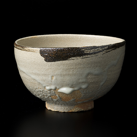 「21.　中里無庵　唐津皮鯨茶盌　／　NAKAZATO Muan　Chawan, Karatsu Kawakujira」の写真　その1