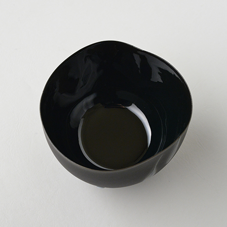 「25. 　新里明士　黒碗　／　NIISATO Akio　Chawan, White porcelain, Black glazed」の写真　その5
