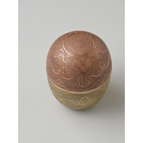 「No. 10　唐花文茶器 / Tea caddy, Arabesque, brass, copper」の写真　その4