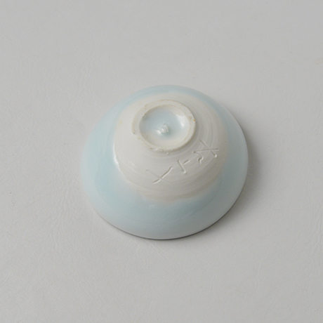「No.18　青白磁盃／Sake cup, blue and white porcelain」の写真　その5