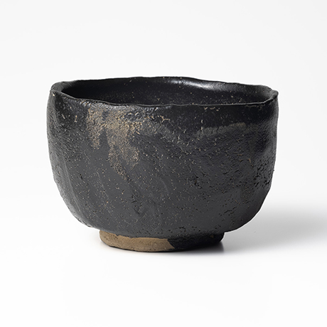「No.22 瀬戸黒茶垸 / Tea bowl, Setoguro (black-Seto) type」の写真　その1