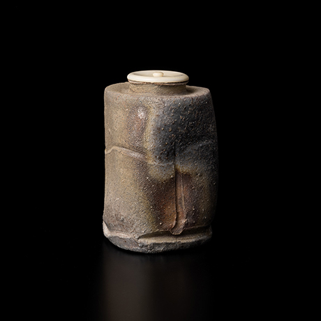 「No.56 備前窯変三角茶入 / Tea caddy, Triangular shape, Bizen」の写真　その1