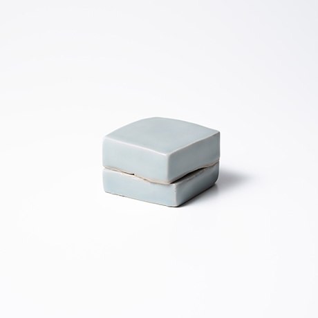 「No.10　青白磁香合 / Incense container, Bluish-white porcelain」の写真　その1