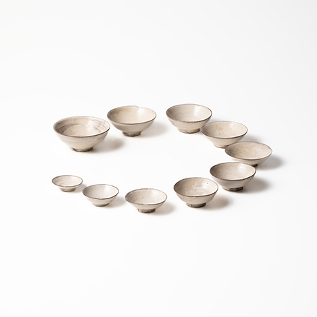 「No.32　五風十雨盃 / A set of 10 sake cups, “五風十雨 (five winds and ten rain)”」の写真　その1