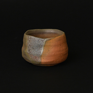 「39. 備前酒呑 / Sake cup, Madara Karatsu」の写真　その1